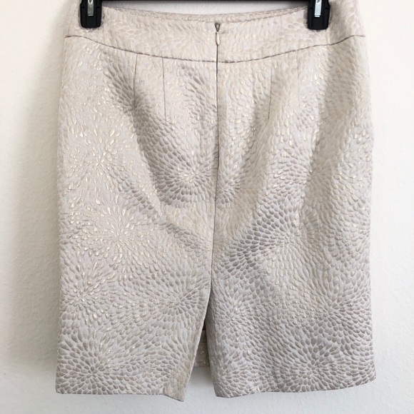 Ann Taylor Short Embossed design skirt w/ gold threading 8 - Picture 3 of 9